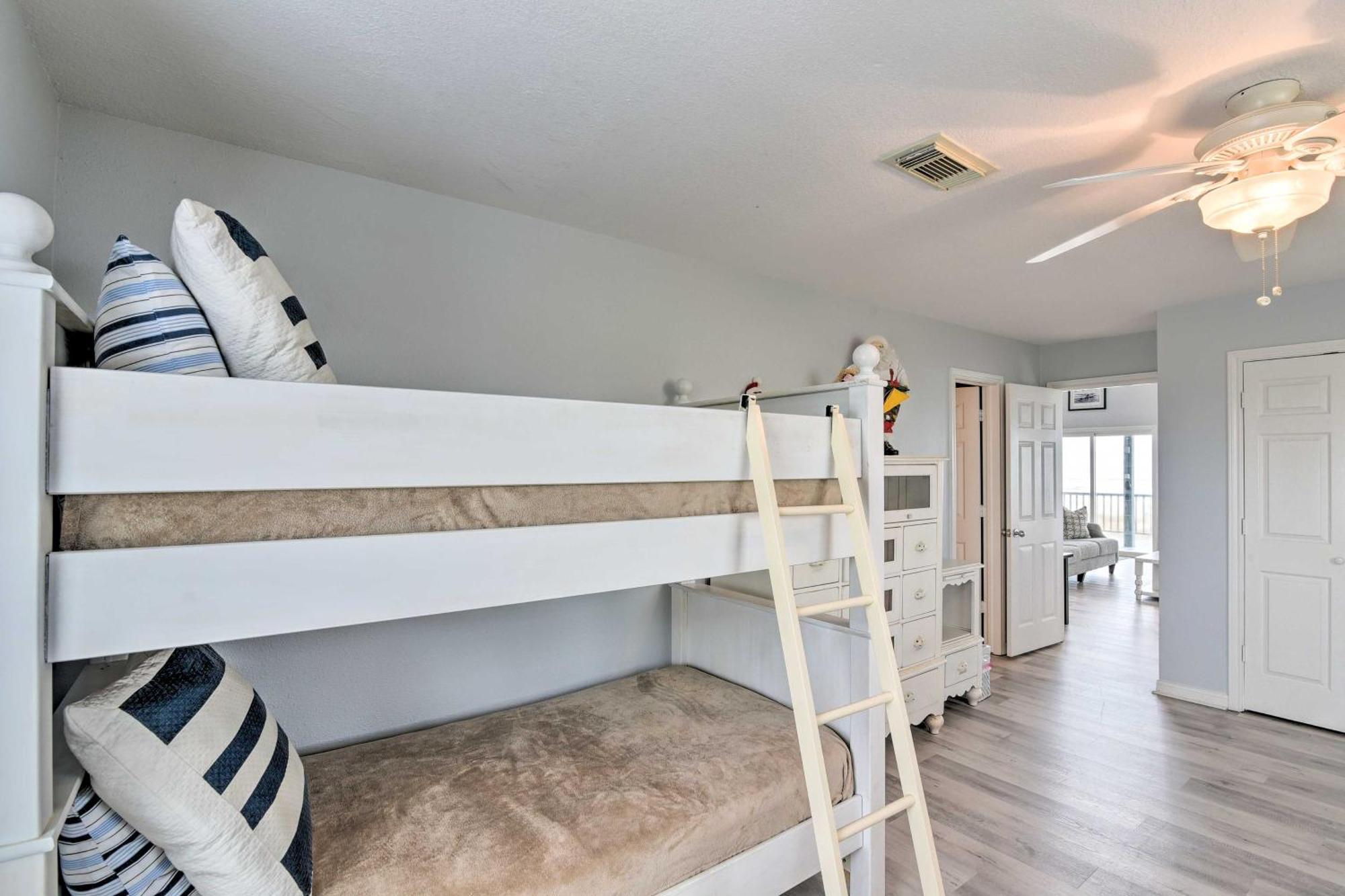 Oceanfront Galveston Home - Walk To Beach! Exterior foto