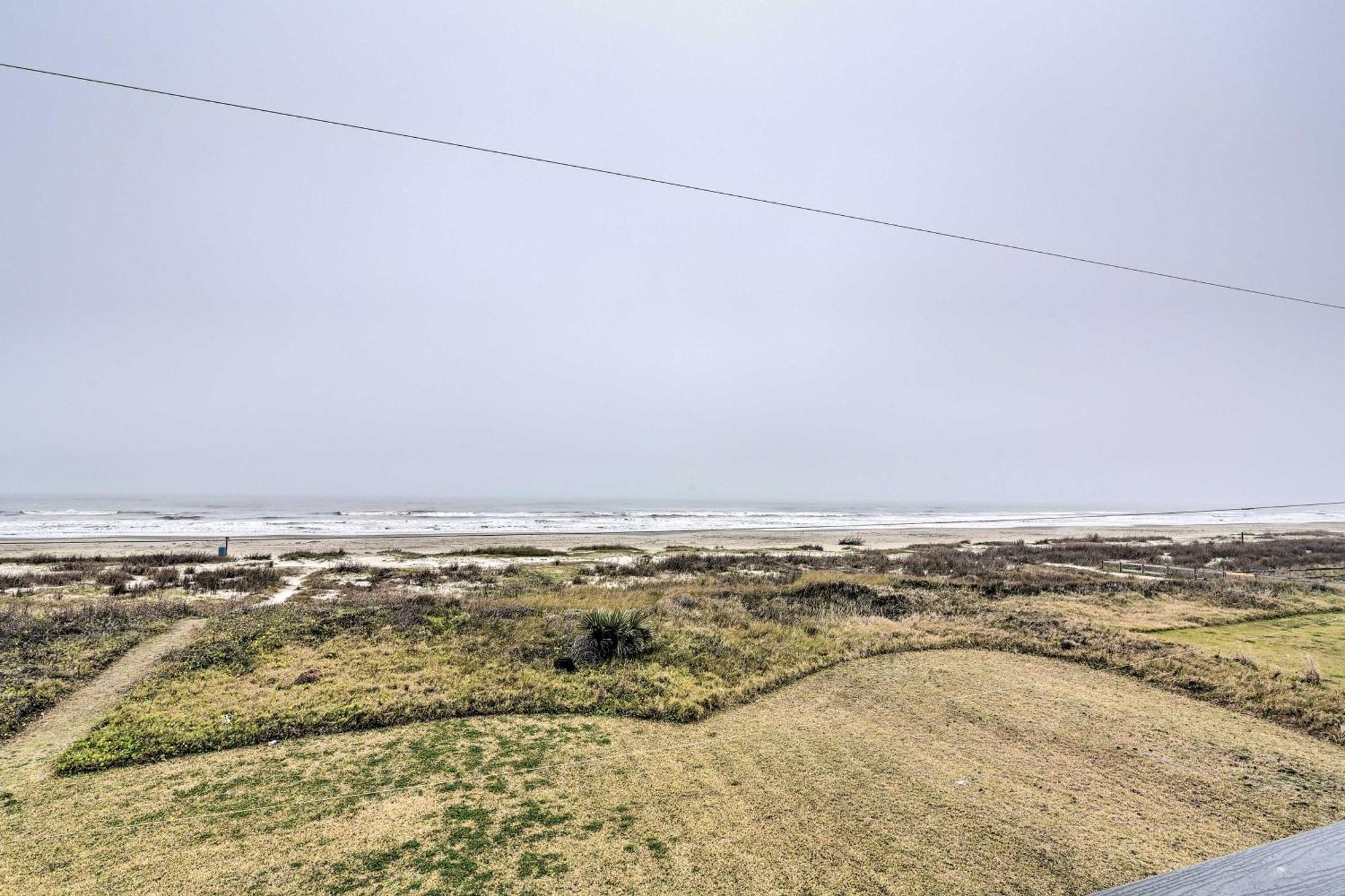 Oceanfront Galveston Home - Walk To Beach! Exterior foto